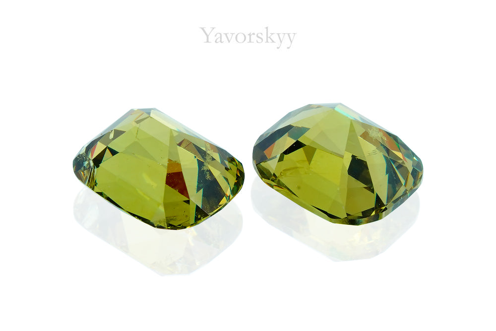 Demantoid 2.72 cts / 2 pcs