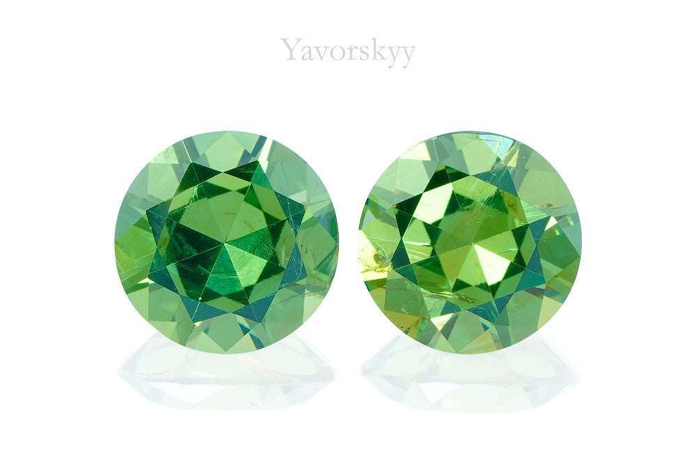 Demantoid 3.23 cts / 2 pcs