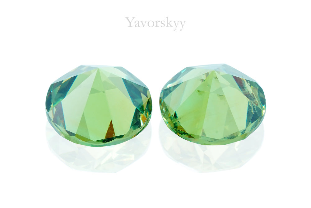 Demantoid 3.23 cts / 2 pcs