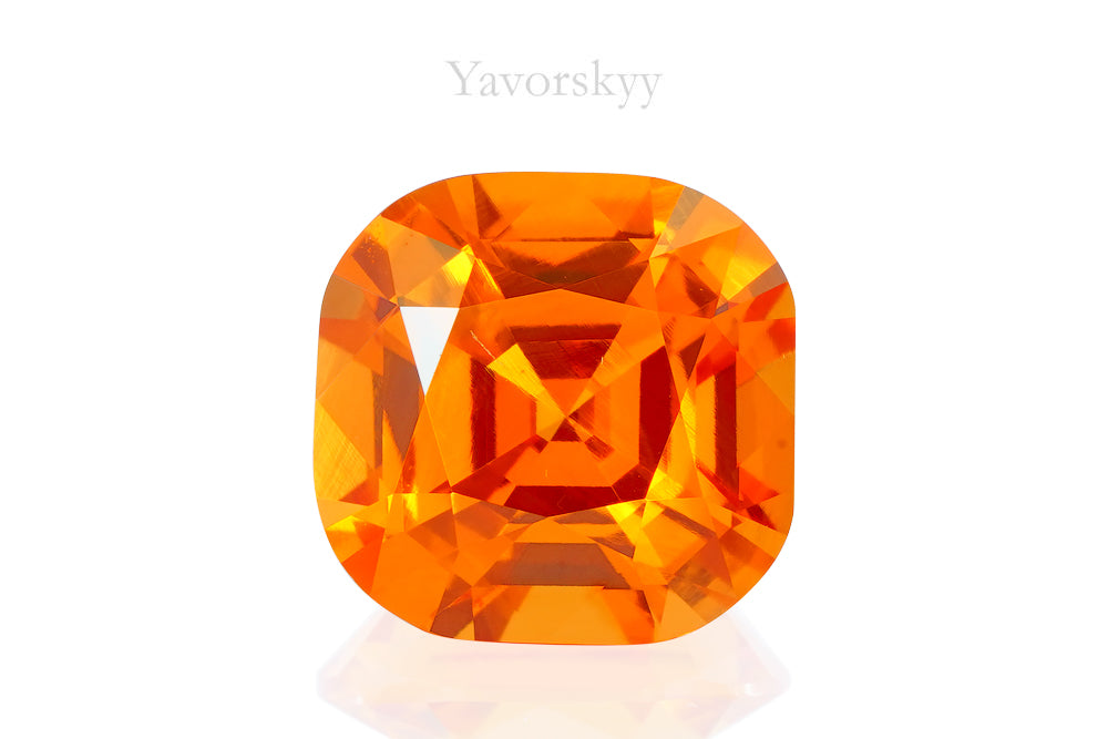 A top view photo of mandarin garnet 4.24 carats