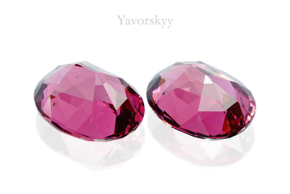 Rhodolite 4.88 cts / 2 pcs