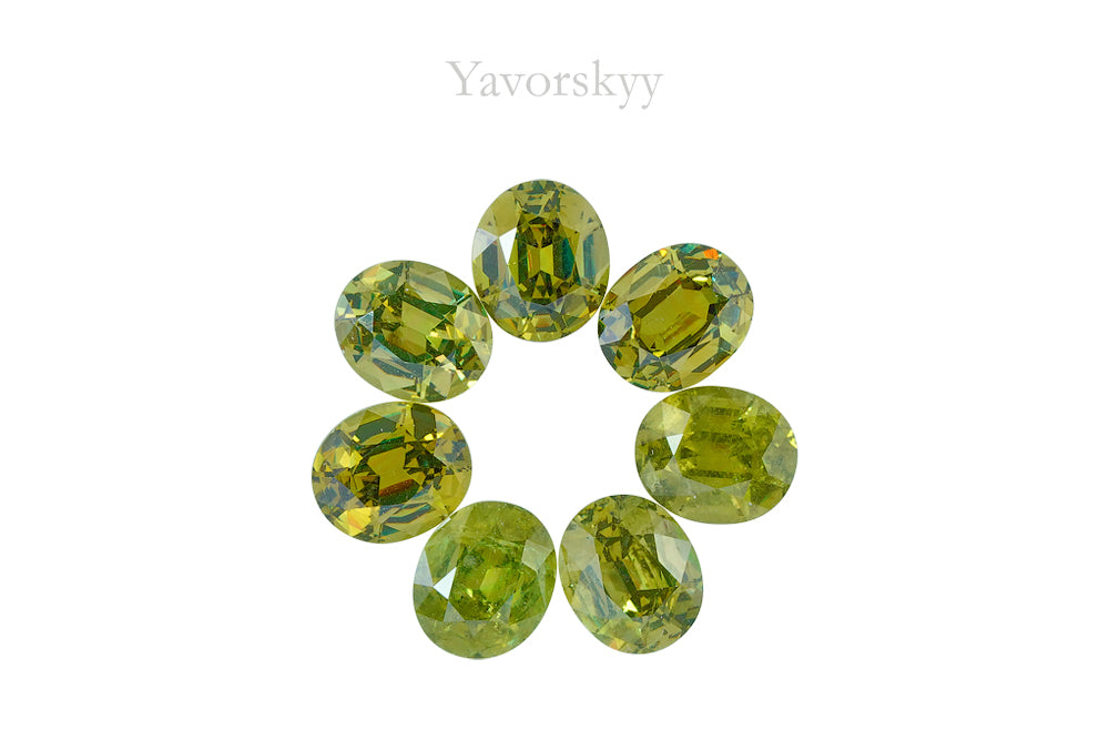 Demantoid 5.97 cts / 7 pcs