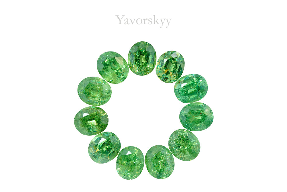 Demantoid 8.73 cts / 11 pcs