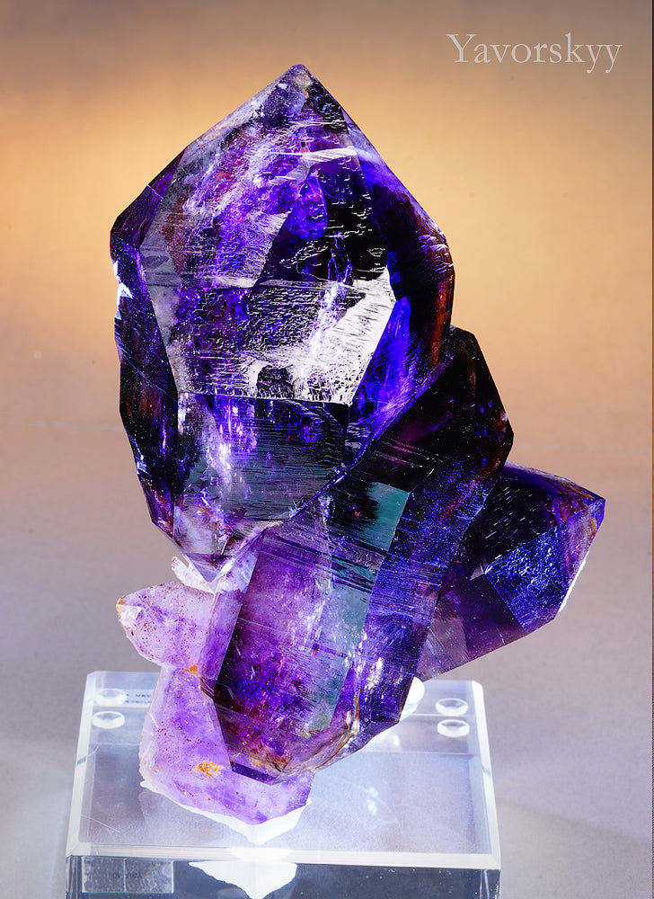 Amethyst 693 gm