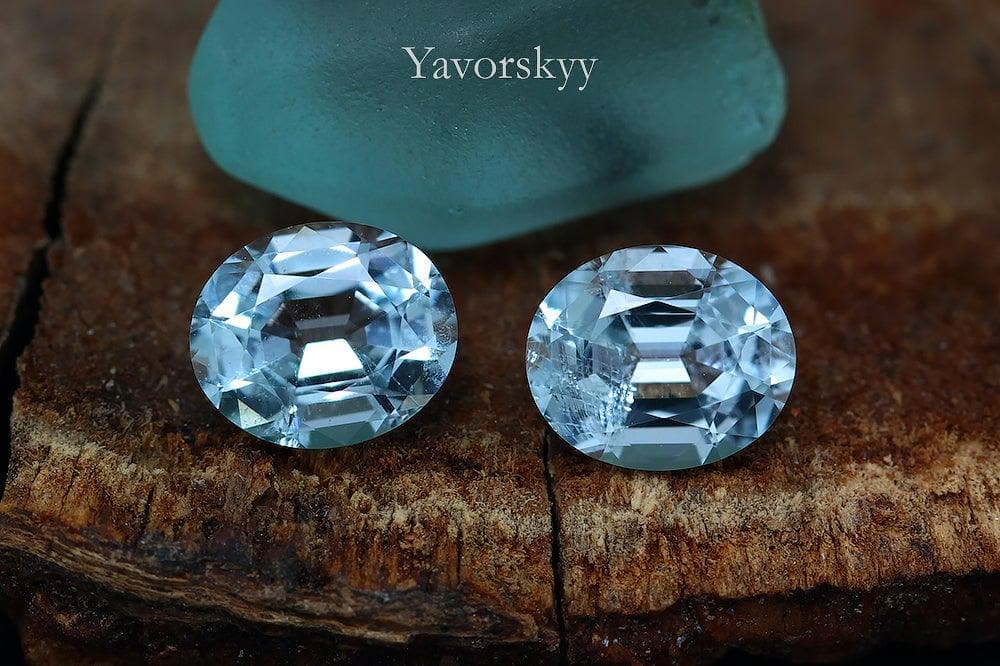 A match pair of aquamarine oval shape 1.34 carats front view image