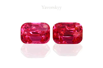 Pinkish-red Spinel 0.33 ct / 2 pcs
