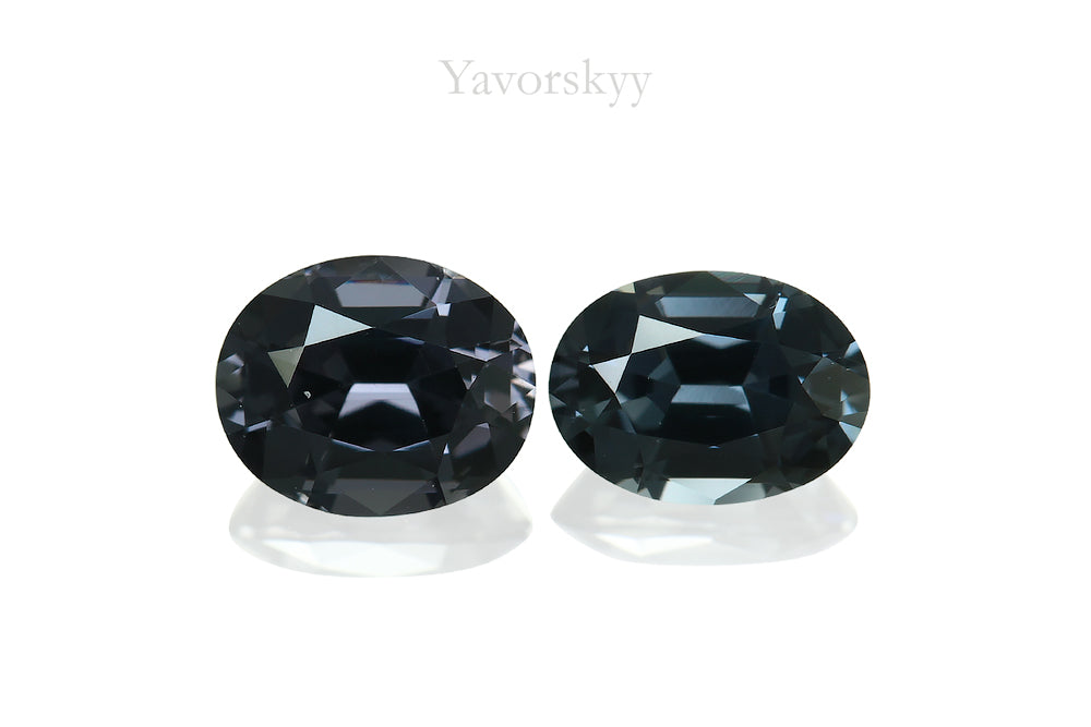 Grey Spinel 1.10 cts / 2 pcs