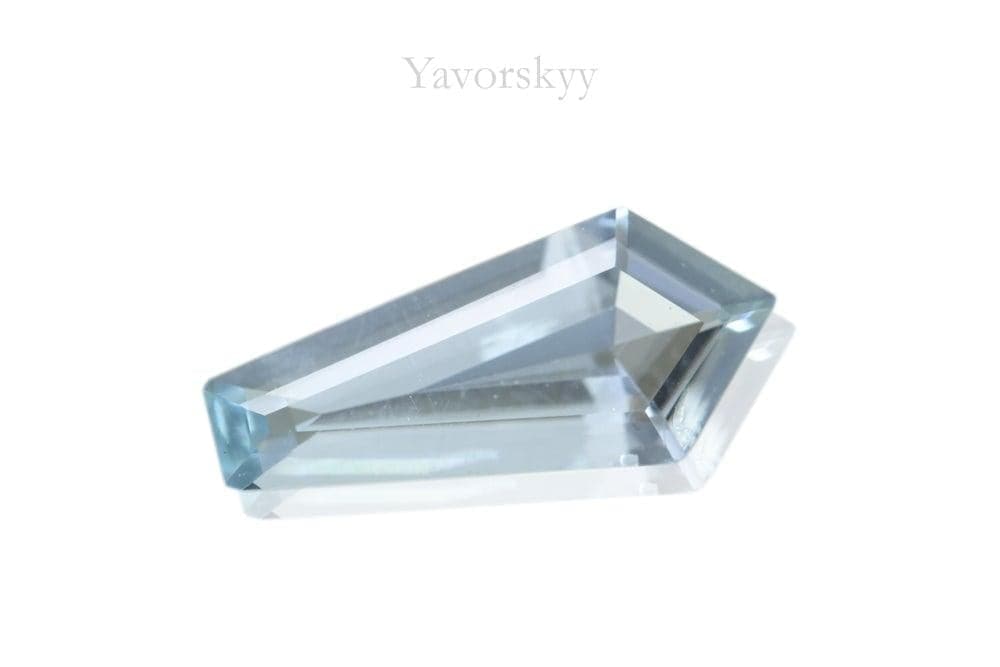 A picture of aquamarine 0.52 cts top view 