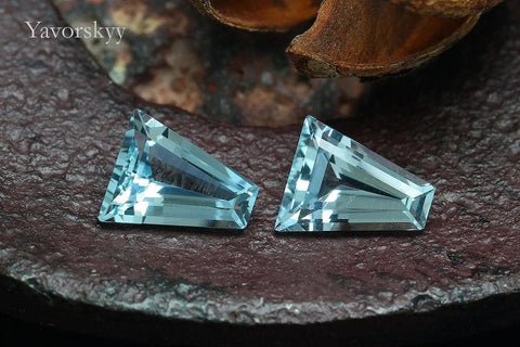 A image of 1.5 ct aquamarine trillion shape 