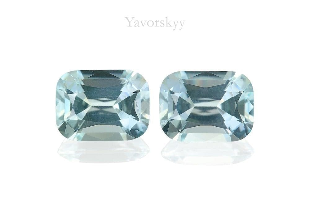 A matched pair of aquamarine 1.11 carats front view picture