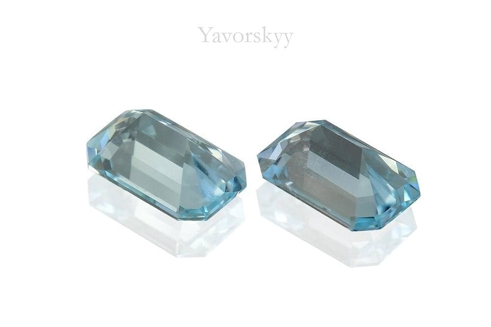 Photo of bottom view of aquamarine 1.26 carats matched pair