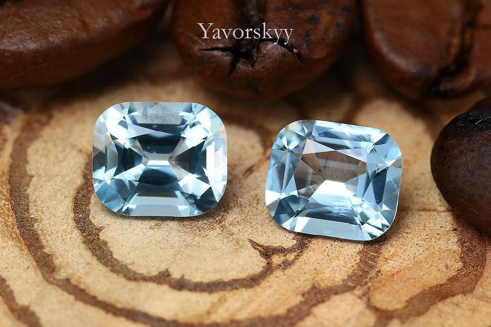 Top view photo of aquamarine 1.50 carats pair