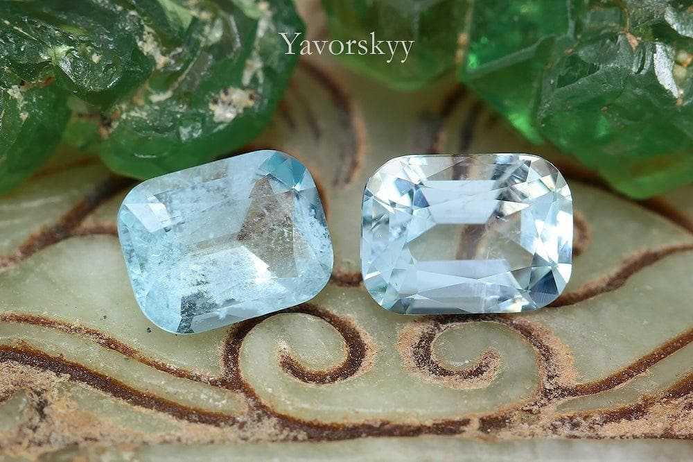 Top view photo of aquamarine 1.91 carats pair