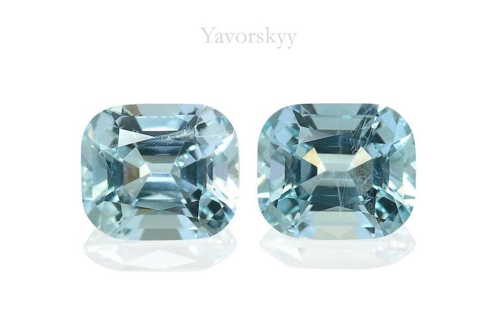 A matched pair of aquamarine 2.88 carats front view picture