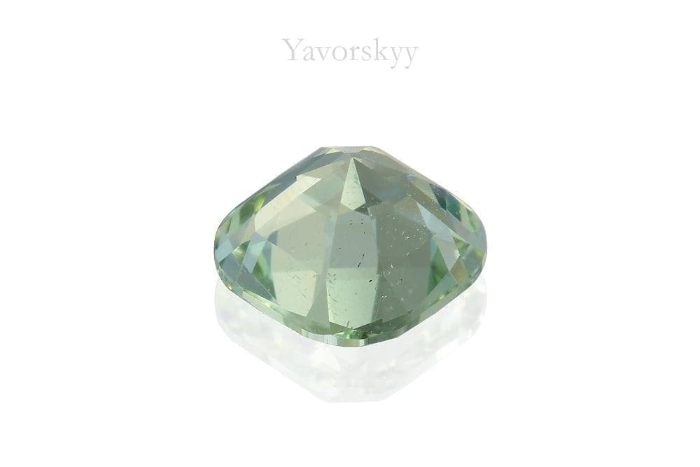 A bottom view image of 0.64 ct green beryl oval