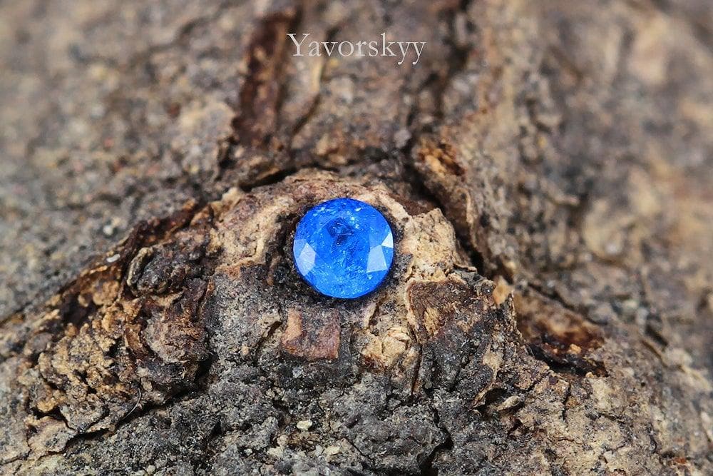 Photo of cobalt blue Spinel Vietnam 0.05 ct