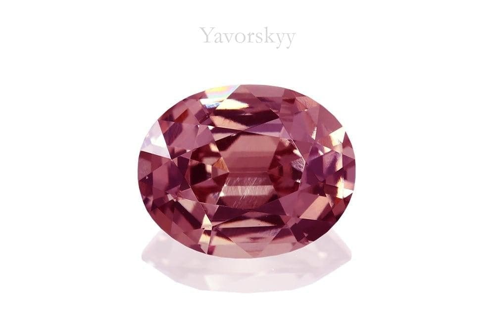 The photo of color-change garnet 1.5 carats top view