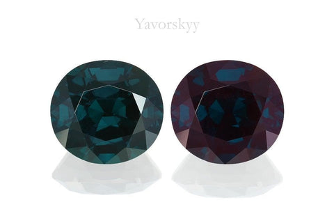 Blue color color-change garnet oval shape 4.05 carats top view photo