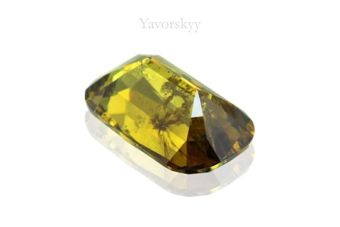 Picture of a beautiful demantoid 2.42 carats