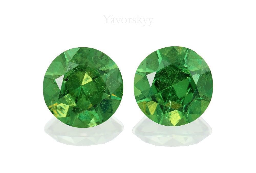 Front view picture of demantoid pair 2.49 cts round