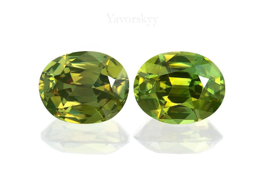 Picture of match pair demantoid 2.96 cts oval shape