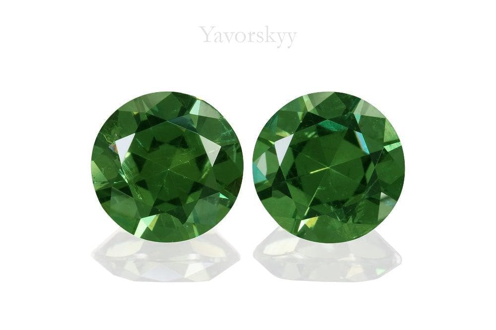 A pair of demantoid round 3.23 cts front view photo