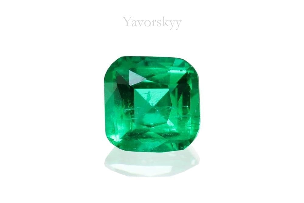 Image of pretty green emerald 0.12 ct