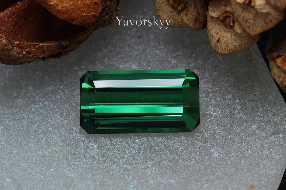 Photo of green tourmaline 1.82 carats top view