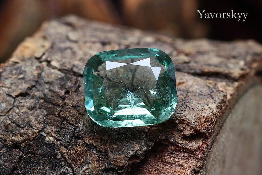Top view photo of tourmaline 2.07 cts