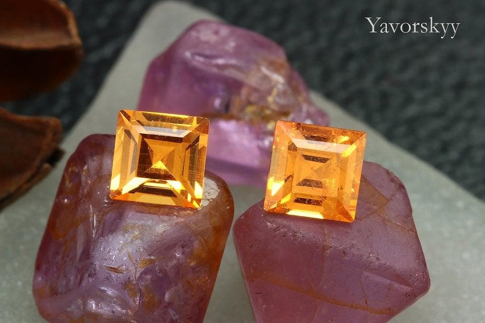 Picture of front view of mandarin garnet 1.09 ct matched pair