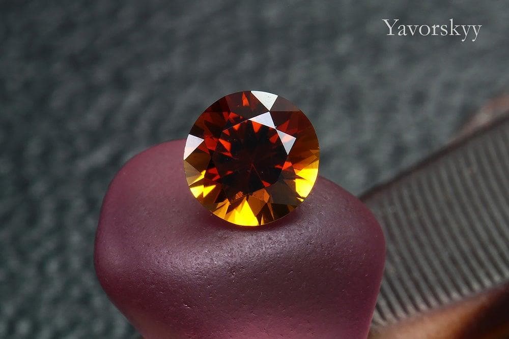 Top view image of olive Tourmaline 0.45ct