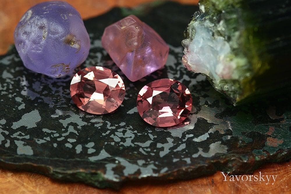 Image of top view of pink spinel 2.31 cts matched pair