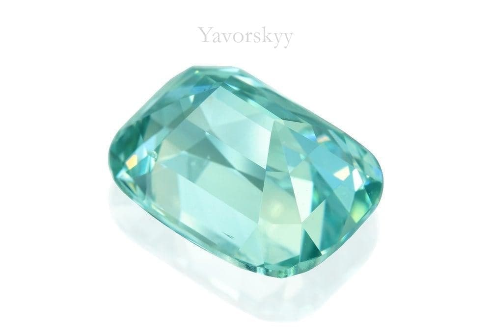 A bottom view image of 12.71 ct green sapphire