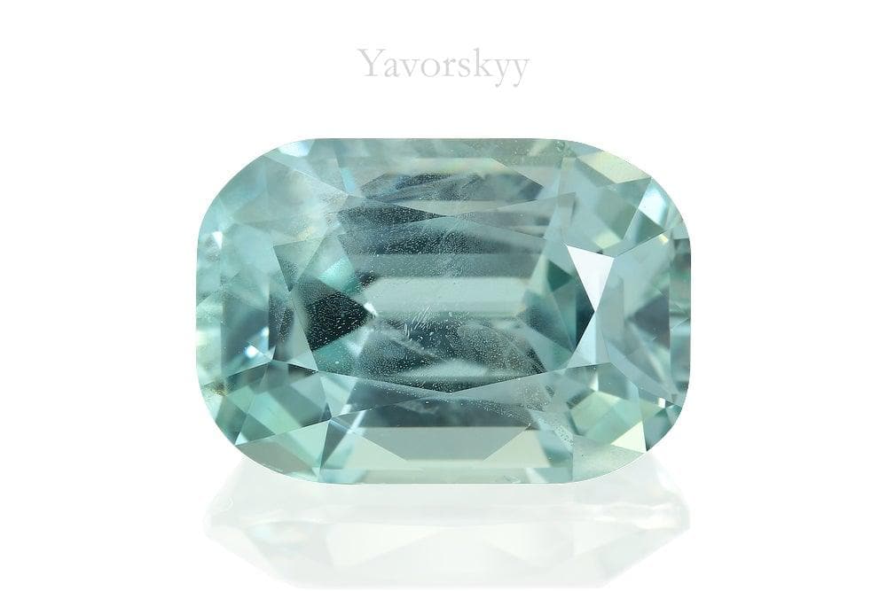 Photo of a beautiful green-blue sapphire 13.08 carats