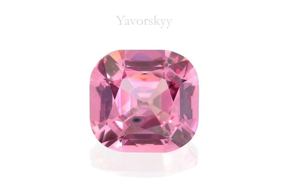 Cushion cut spinel 2.4 cts top view photo
