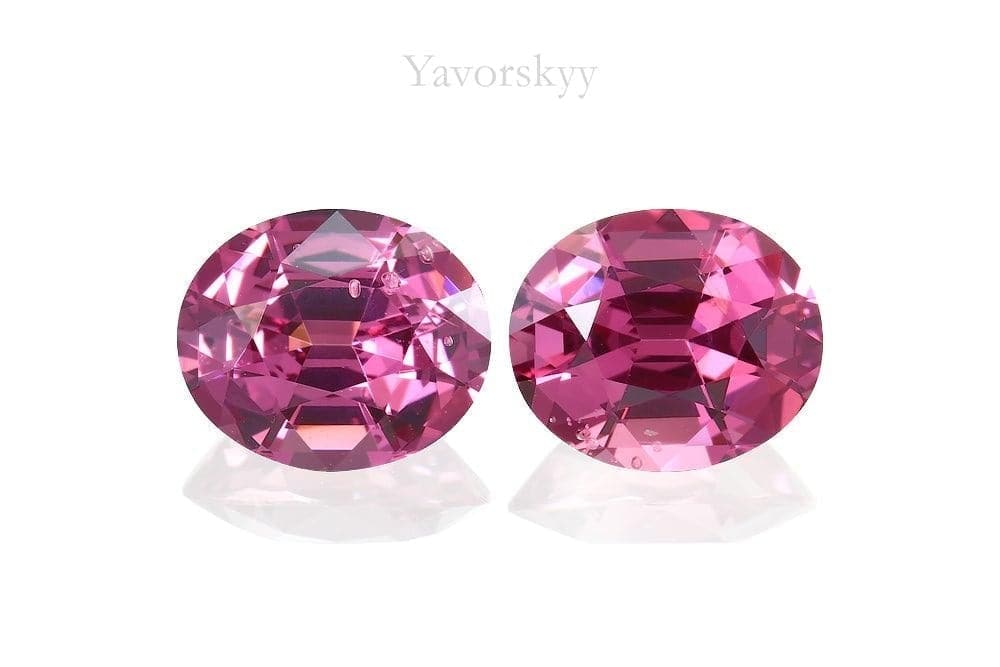 Photo of top view of pink spinel 2.95 cts matched pair