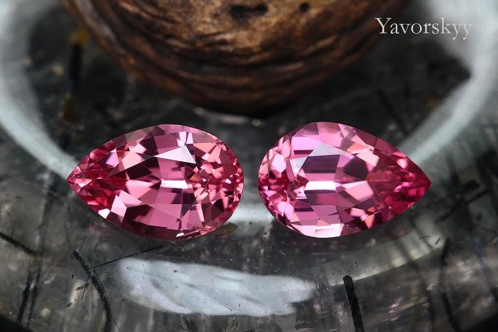 Matched pair pink spinel pear 5.42 cts front view photo