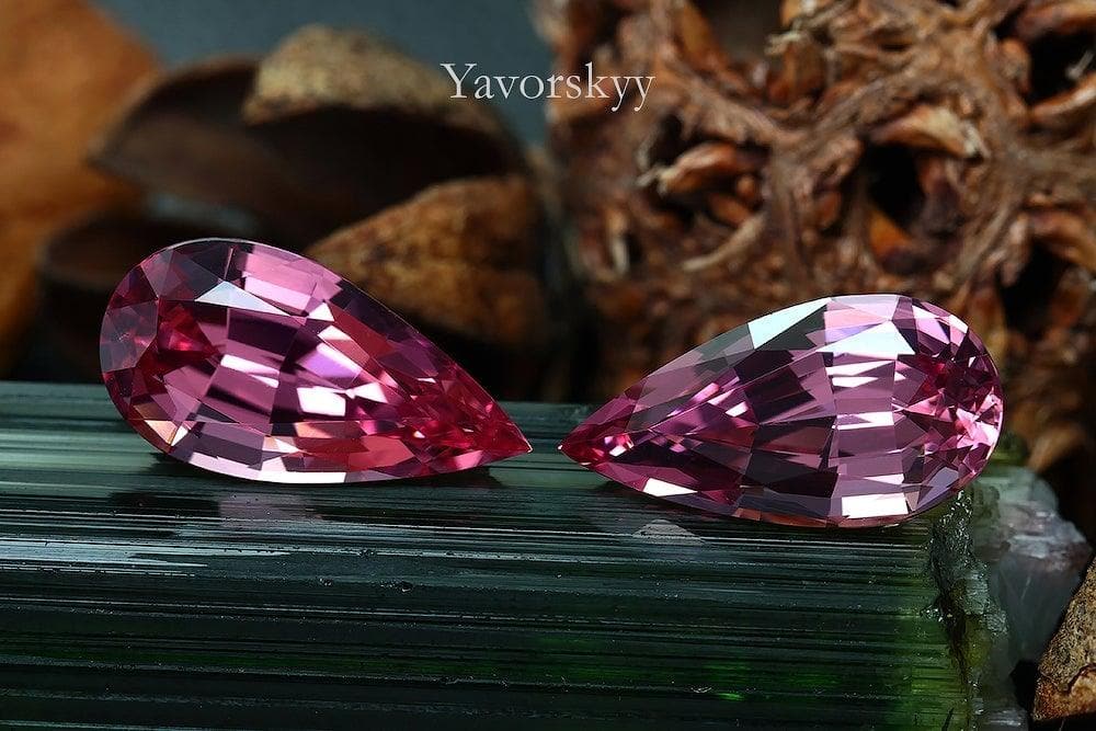 A pair of pink spinel pear 8.31 cts front view picture