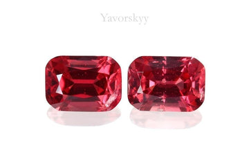 Pinkish-Red Spinel 0.30 ct / 2 pcs
