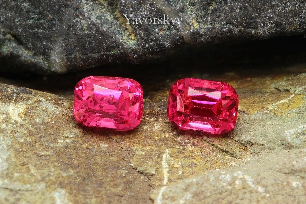 Pinkish-Red Spinel 0.33 ct / 2 pcs - Yavorskyy