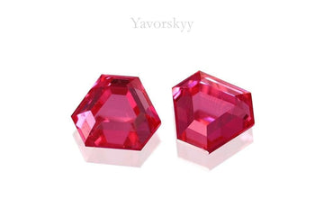 Pinkish-Red Spinel 0.34 ct / 2 pcs