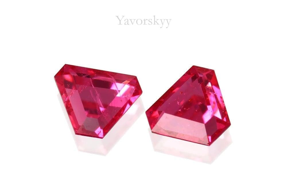 Photo of bottom view of pinkish-red spinel 0.37 ct matched pair