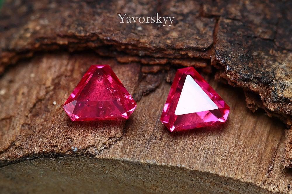 Top view photo of  pinkish-red spinel 0.36 carat pair
