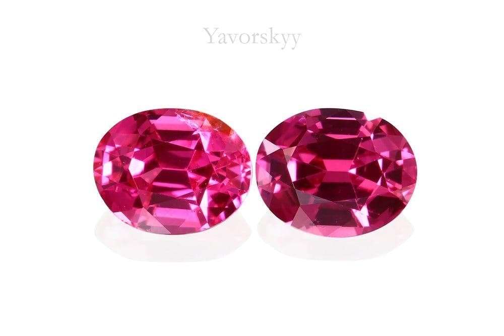 Top view photo of oval red spinel 0.44 carat pair