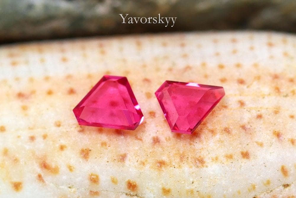 Top view photo of cushion red spinel 0.32 carat pair