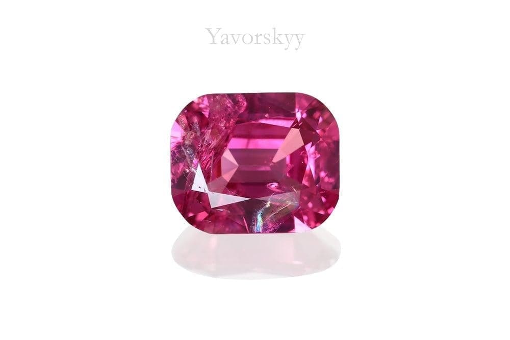 A top view picture of 0.67 ct red spinel