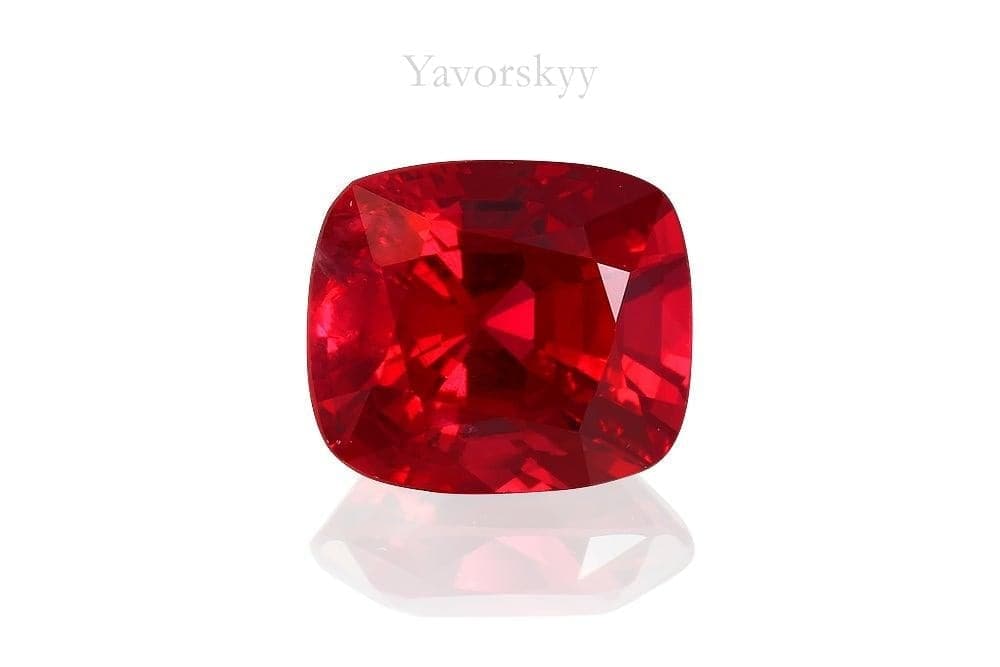 Photo of red spinel 1.5 carats top view