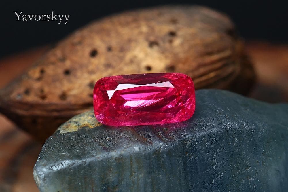 Picture of cushion shape red spinel 1.66 carats front view
