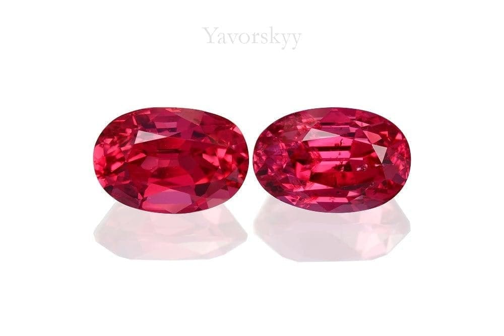 Pair of red spinel oval 1.73 carats front view photo