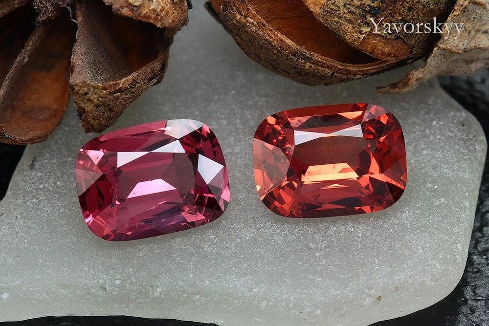 Pair of red spinel cushion 4.9 carats front view picture